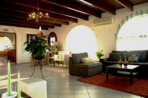 Rodakas_accommodation_in_Hotel_Cyclades Islands_Sandorini_Akrotiri
