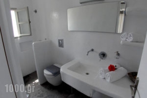 Aris Apartments Paros_best prices_in_Apartment_Cyclades Islands_Paros_Paros Rest Areas