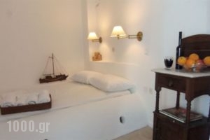 On An Island_best prices_in_Apartment_Cyclades Islands_Sandorini_Sandorini Chora