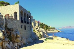 Villa Castello_best deals_Villa_Piraeus Islands - Trizonia_Hydra_Hydra Chora