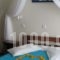 Villa Nikos Kamari_accommodation_in_Villa_Cyclades Islands_Sandorini_kamari