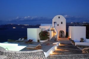 Apanemo_travel_packages_in_Cyclades Islands_Sandorini_Akrotiri