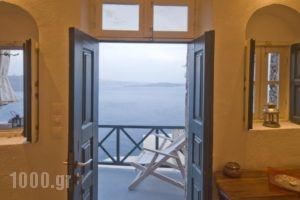 Zoe Aegeas_travel_packages_in_Cyclades Islands_Sandorini_Oia