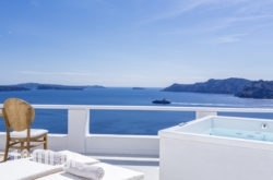 White Pearl Villas in Oia, Sandorini, Cyclades Islands