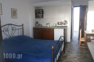 Villa Ostria_accommodation_in_Villa_Cyclades Islands_Sandorini_kamari