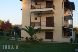 Evangelia's Family House_lowest prices_in_Hotel_Macedonia_Halkidiki_Ormos Panagias