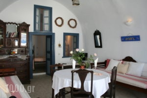 Lava Oia's_best prices_in_Room_Cyclades Islands_Sandorini_Oia