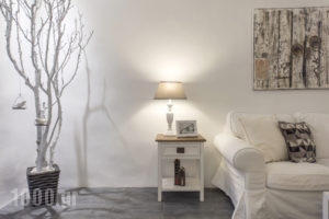 Morfes Luxury Residence_lowest prices_in_Room_Cyclades Islands_Sandorini_Sandorini Chora