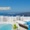 White_accommodation_in_Hotel_Cyclades Islands_Sandorini_Sandorini Chora