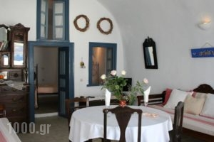 Lava Oia_accommodation_in_Hotel_Cyclades Islands_Sandorini_Oia