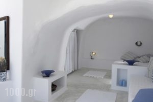 Aghios Artemios Traditional Houses_travel_packages_in_Cyclades Islands_Sandorini_Imerovigli