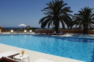 Manolis Family_accommodation_in_Hotel_Crete_Chania_Georgioupoli