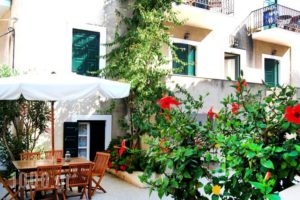 Twin House_travel_packages_in_Piraeus Islands - Trizonia_Spetses_Spetses Chora