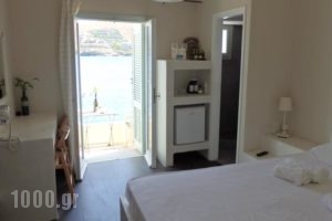 Aegean View Seaside Rooms & Studios_travel_packages_in_Cyclades Islands_Kea_Kea Chora