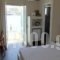 Aegean View Seaside Rooms & Studios_travel_packages_in_Cyclades Islands_Kea_Kea Chora