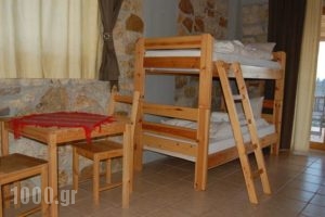 Elisson Hostel_best deals_Hotel_Peloponesse_Korinthia_Kryoneri