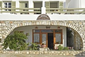Hara Studios and Apartments_travel_packages_in_Cyclades Islands_Paros_Naousa