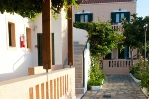 Pelagos Hotel Apartments_best deals_Apartment_Aegean Islands_Samos_MarathoKambos