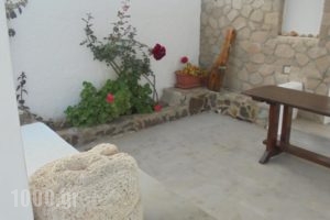 Villa Mina_travel_packages_in_Cyclades Islands_Milos_Adamas