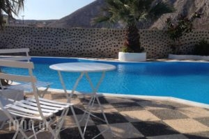 Bluelife_holidays_in_Hotel_Cyclades Islands_Sandorini_Emborio