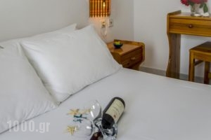 Petrinela's Apartments_travel_packages_in_Cyclades Islands_Milos_Milos Chora