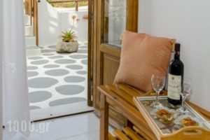 Petrinela's Apartments_best prices_in_Apartment_Cyclades Islands_Milos_Milos Chora