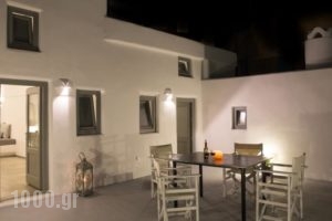 Il Melograno Traditional Cave House_accommodation_in_Hotel_Cyclades Islands_Sandorini_Sandorini Chora