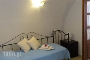Irida Cave House_best prices_in_Hotel_Cyclades Islands_Sandorini_Megalochori