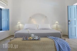 Black Rose Suites_best prices_in_Hotel_Cyclades Islands_Sandorini_Emborio