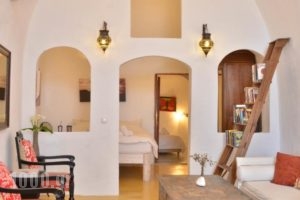 Villa Fegari_travel_packages_in_Cyclades Islands_Sandorini_Fira