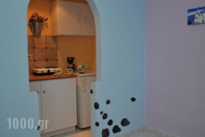 Studios Halaris_lowest prices_in_Hotel_Cyclades Islands_Sandorini_Perissa