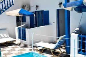 Studio Maria Kafouros_travel_packages_in_Cyclades Islands_Sandorini_Perissa