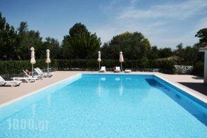 Camping Castle View_travel_packages_in_Peloponesse_Lakonia_Mystras