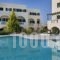 Golden Sun Studios and Apartments_best deals_Hotel_Cyclades Islands_Sandorini_kamari