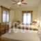 Rooms Sarantea_best deals_Room_Peloponesse_Lakonia_Gythio