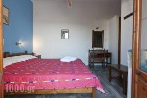 Marisa Rooms_best prices_in_Room_Cyclades Islands_Paros_Paros Chora